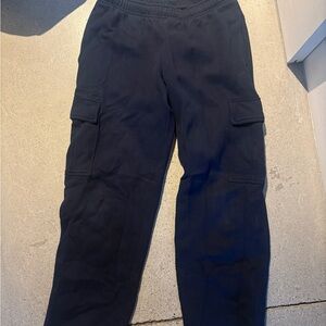 Aritzia Women’s Dark Cargo Pants